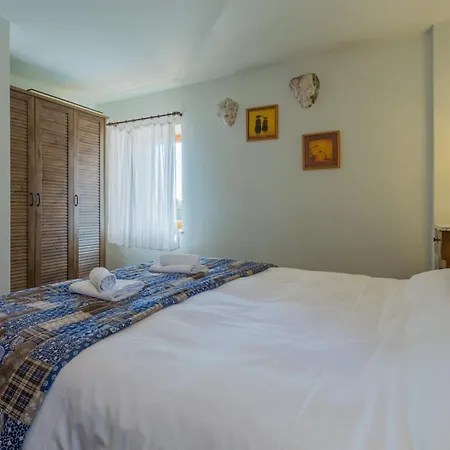 Stone House Nera With Pool Pensjonat