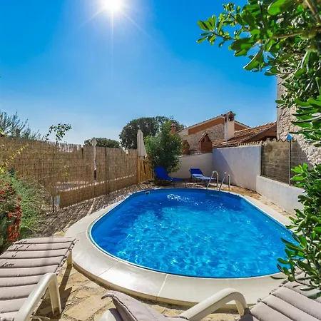 Stone House Nera With Pool Dračevac