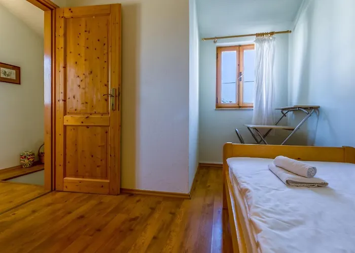 Stone House Nera With Pool Dračevac