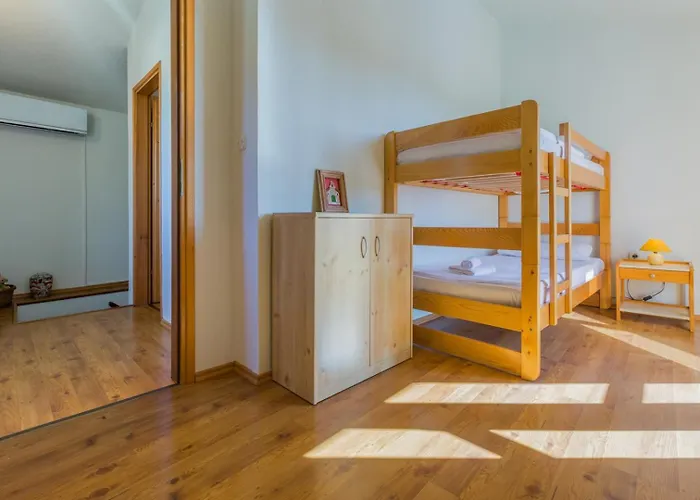 Stone House Nera With Pool 4* Dračevac