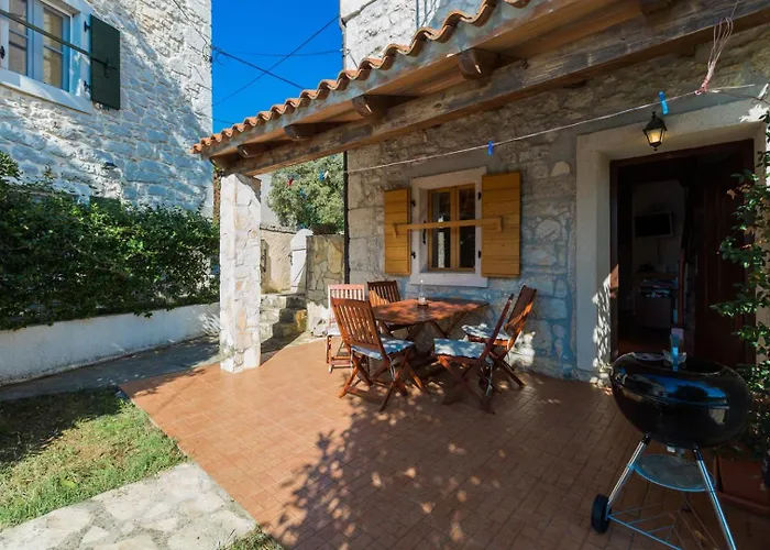 Stone House Nera With Pool