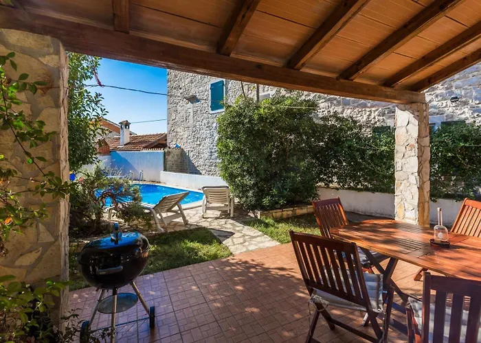 Stone House Nera With Pool Dračevac