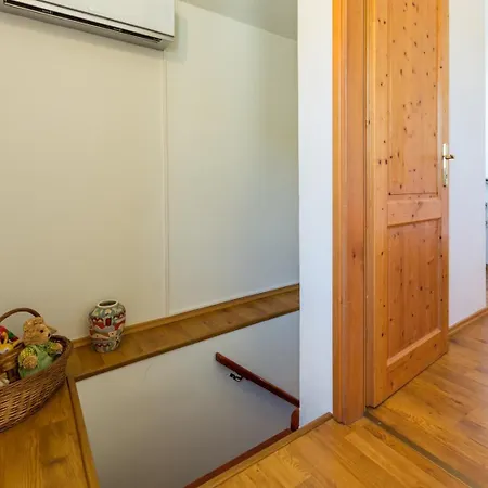 Stone House Nera With Pool 4*