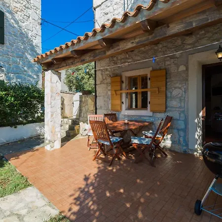 Stone House Nera With Pool