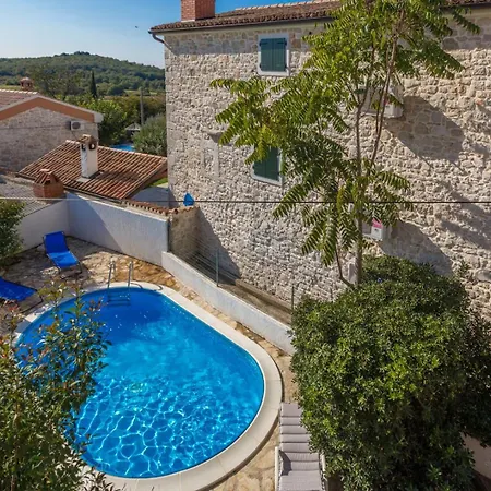 Guest house Stone House Nera With Pool Dracevac