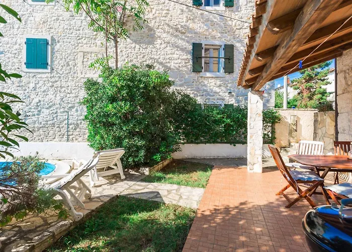 Stone House Nera With Pool Affittacamere 4*