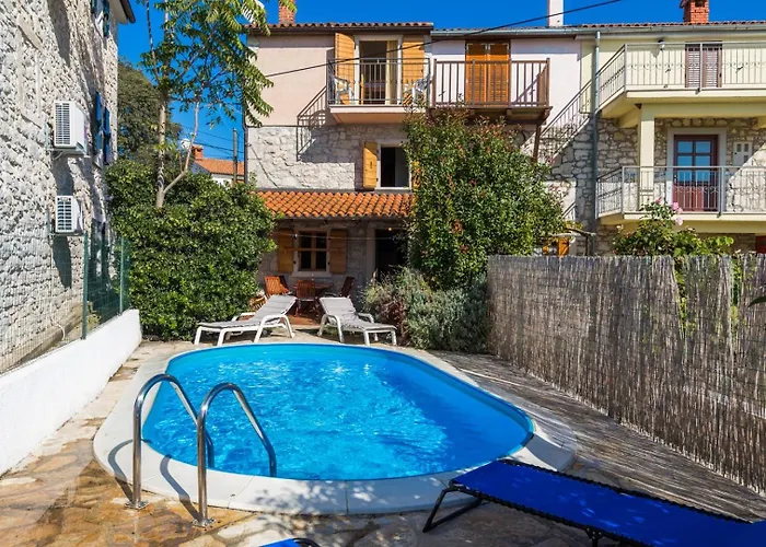 Affittacamere Stone House Nera With Pool 4*
